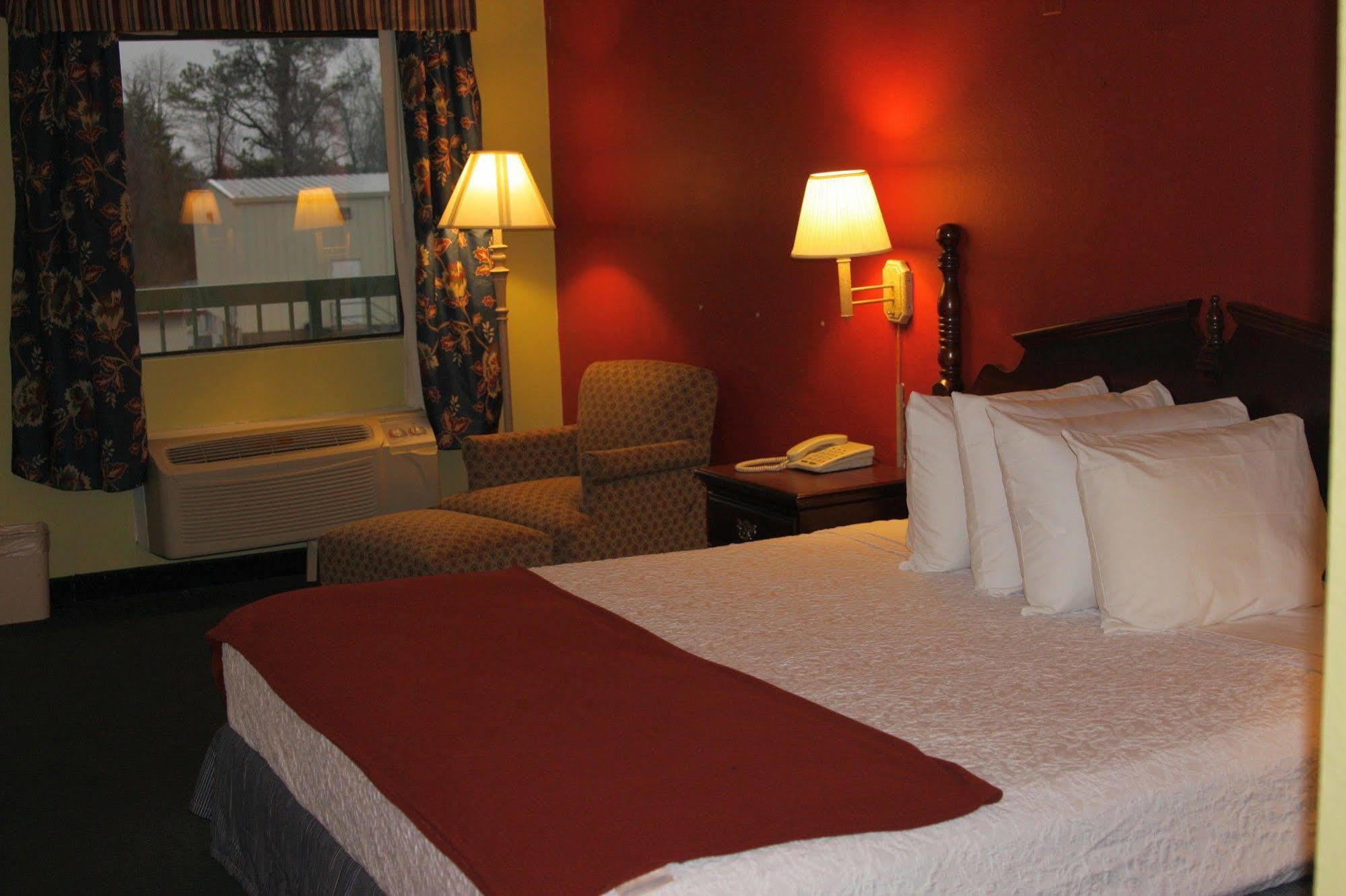 Best Inn Booneville מראה חיצוני תמונה